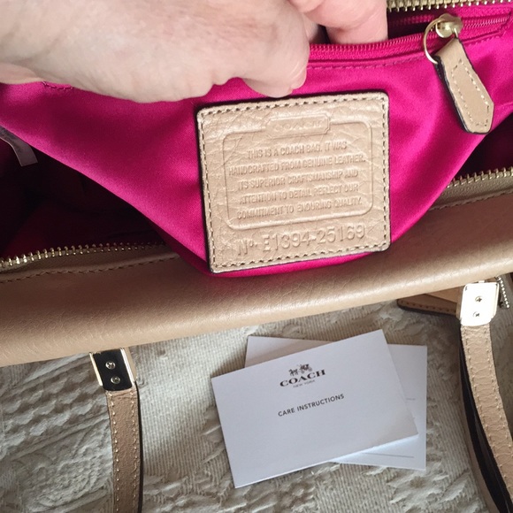 Coach purse tan and hot pink - Picture 3 of 9